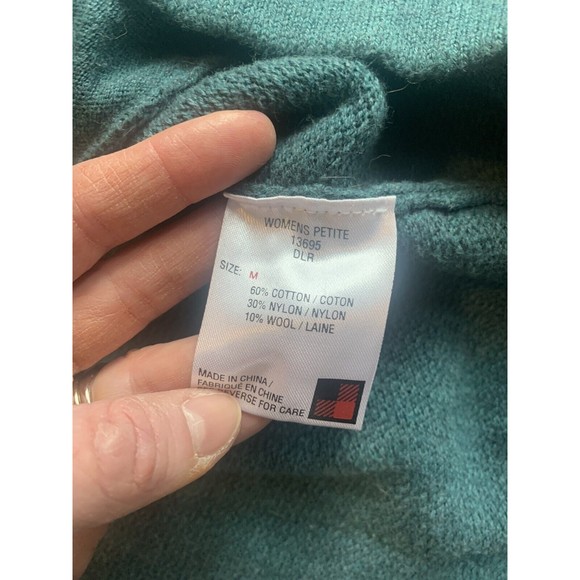 Woolrich Green Cardigan Sweater Womens Petite Medium Unique 3 Button Closure. - Picture 13 of 13